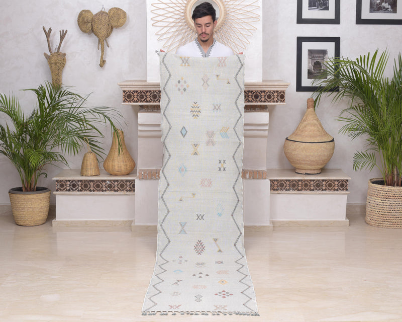 Cactus Silk Moroccan Sabra Runner - Washed Gray 2'00"x8'10"ft